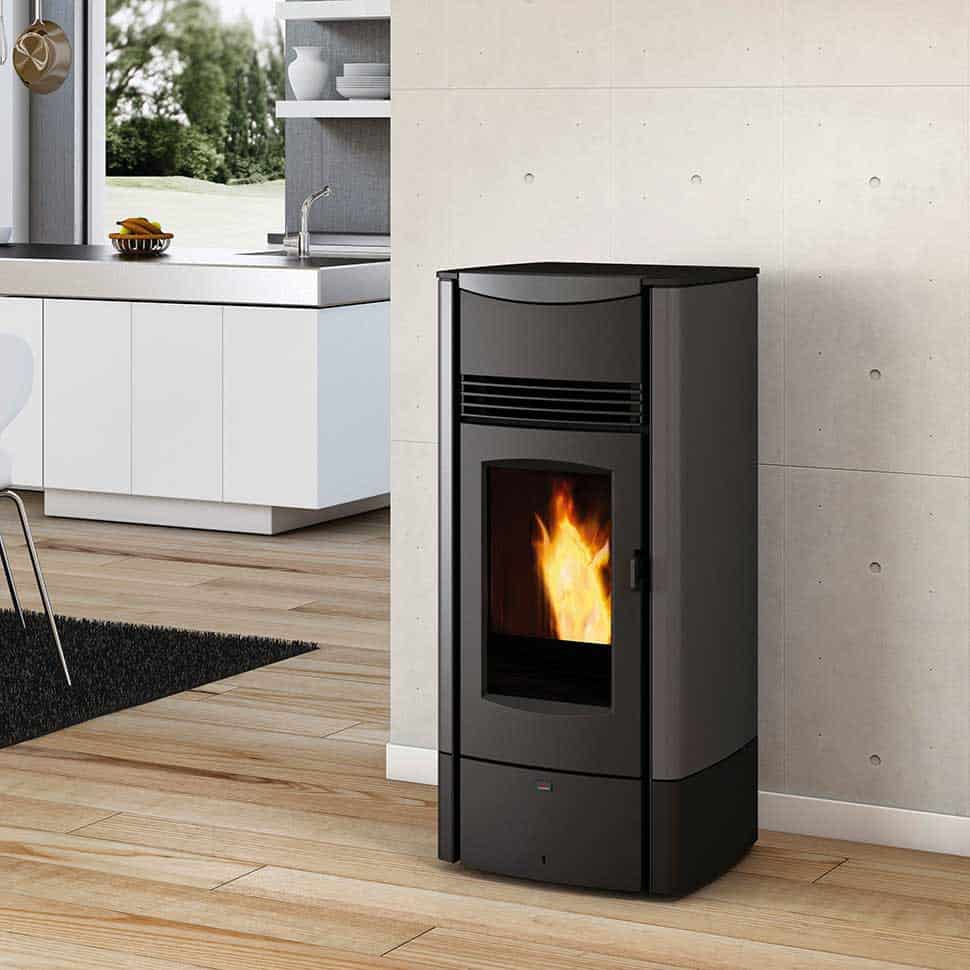 La gamme des poêles à granulés design Superior chez solutionpoele.fr — free download